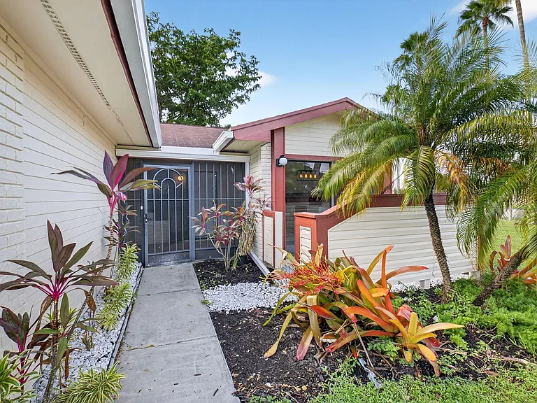 29 Fawlkland Cir — Photo 4