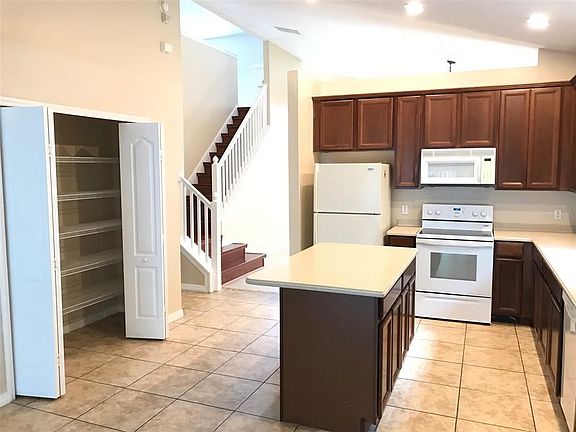 5th image of 1051 Hacienda Cir