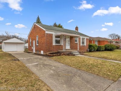 1420 London Ave, Lincoln Park, MI, 48146