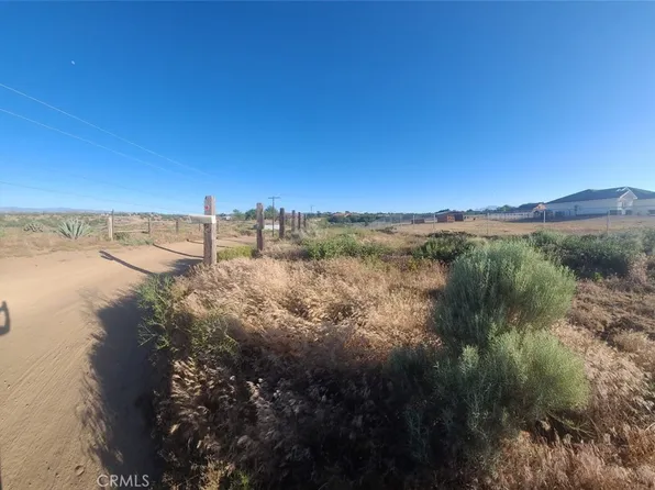 8042 Salem Ave, Oak Hills, CA 92344