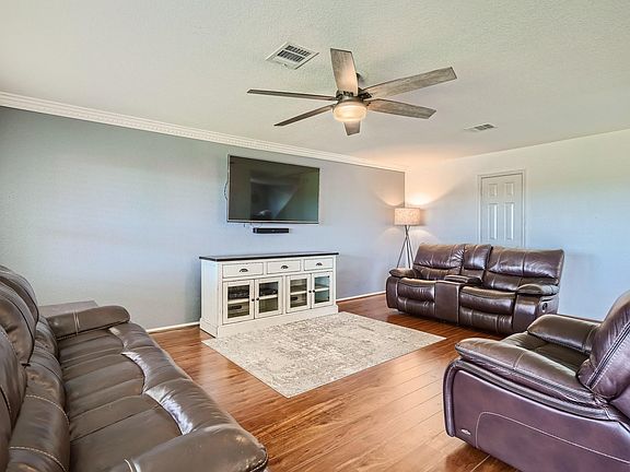 3rd image of 13129 Thome Valley Dr