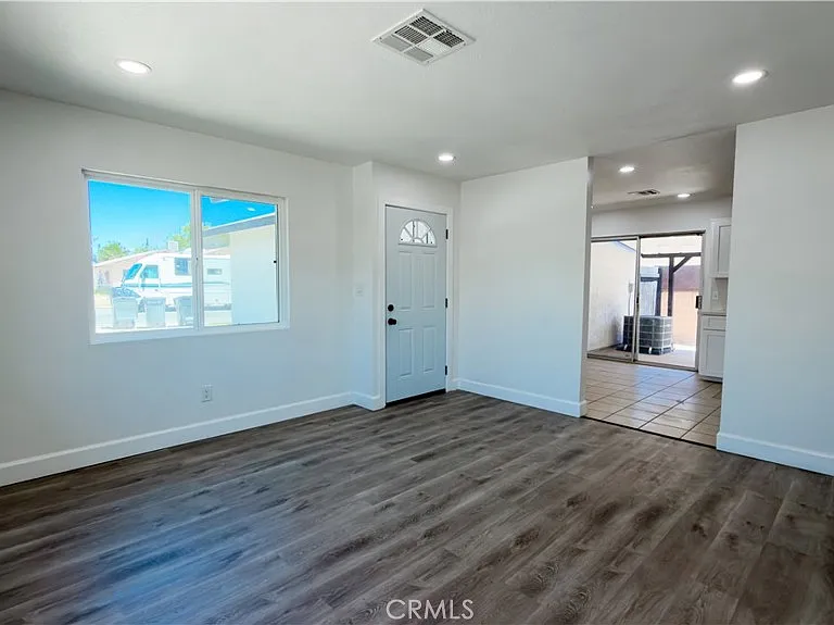 45007 Logue Ct — Photo 6