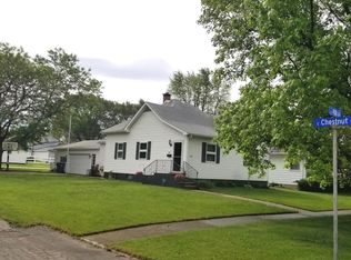 802 S 4th St, Hoopeston, IL 60942