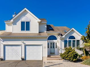 68 Royal Dr, Brick, NJ 08723