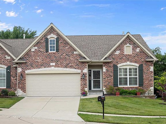 2nd image of 60 Autumn Way Ct