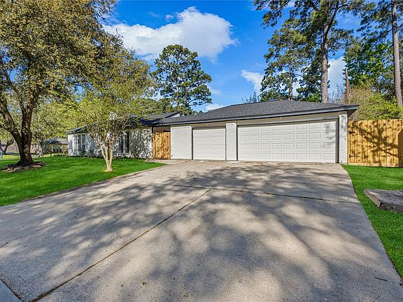 2nd image of 16402 Lobo Ln