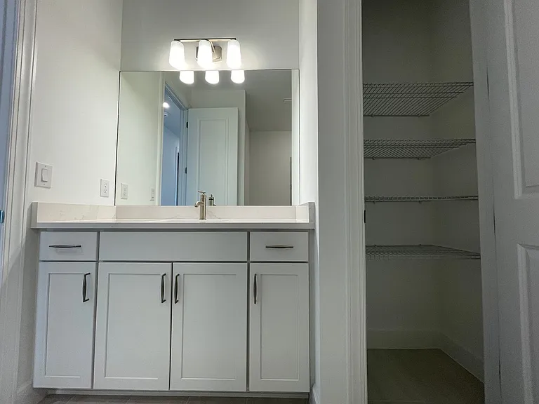 4101 Sonoma Oaks Cir — Photo 32