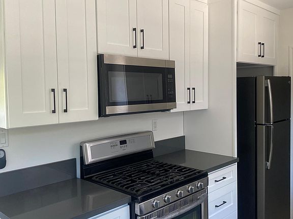 2nd image of 6916 S La Cienega Blvd APT 1