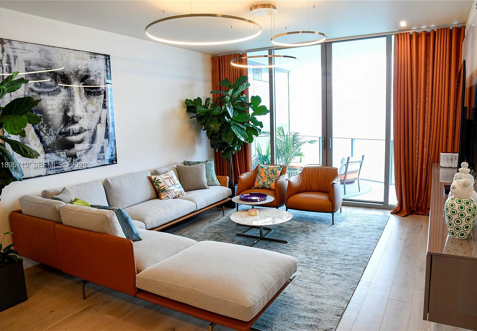 15701 Collins Condo — Photo 3