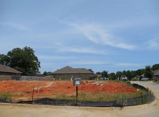 2523 Oasis Dr, Longview, TX 75601