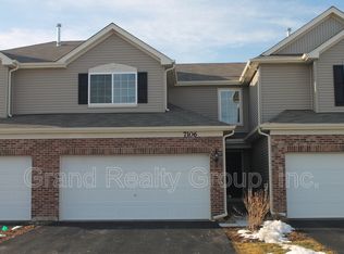 7106 Country Club Hills Dr Unit 1, Fox Lake, IL 60020