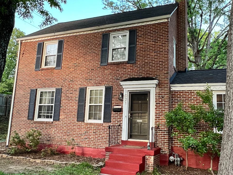 Front Entrance with private driveway large enough for multiple vehicles.