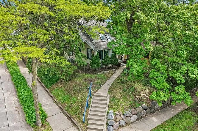 2955 Fillmore St NE — Photo 30