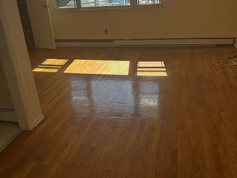 133 Avenue — Photo 2