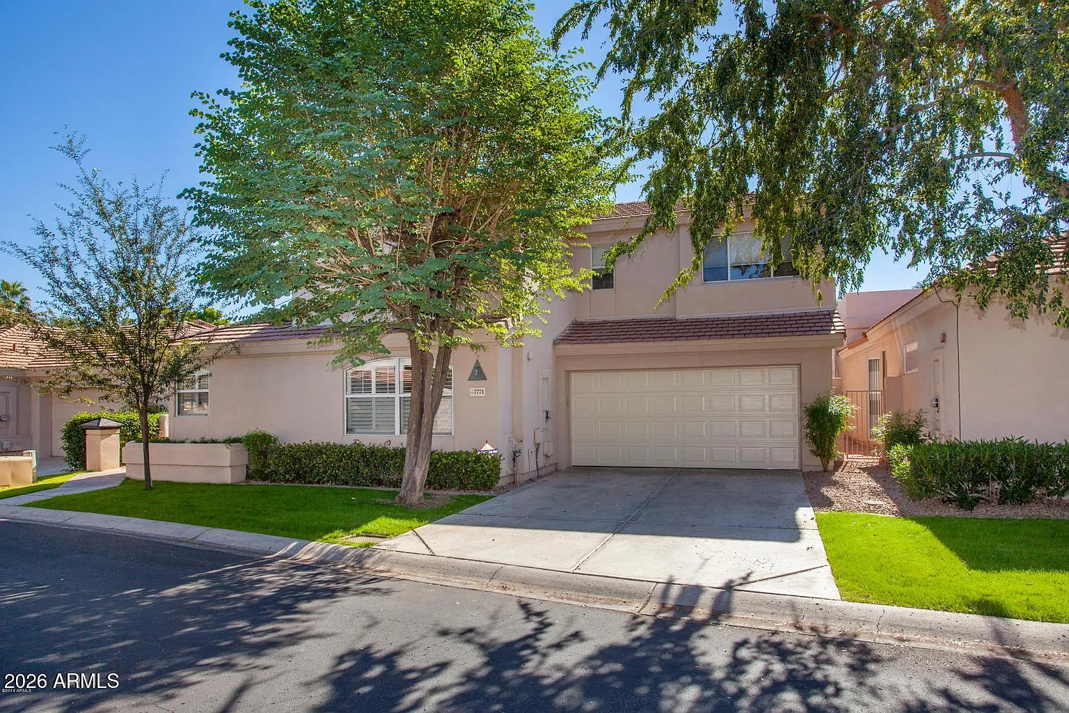 4 bed, 2.5 bath, 2419 sqft, $3,995 — Photo 2