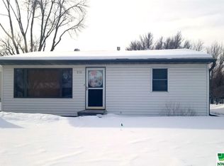 732 W Clark St, Vermillion, SD 57069