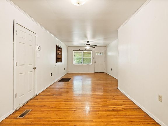 5th image of 166 Tulane St