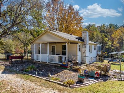 410 Arrowood St SE, Lenoir, NC, 28645