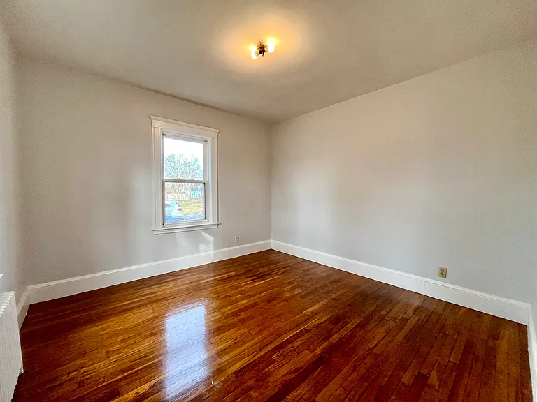 93 Pleasant St #2 — Photo 10