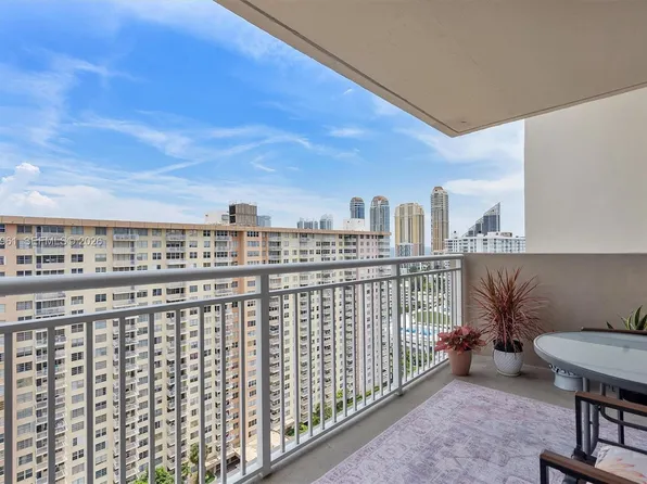 250 174th St APT 2211, Sunny Isles Beach, FL 33160