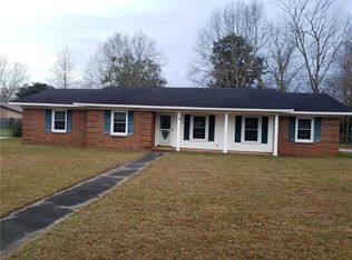 8 Rollins Pl, Atmore, AL 36502