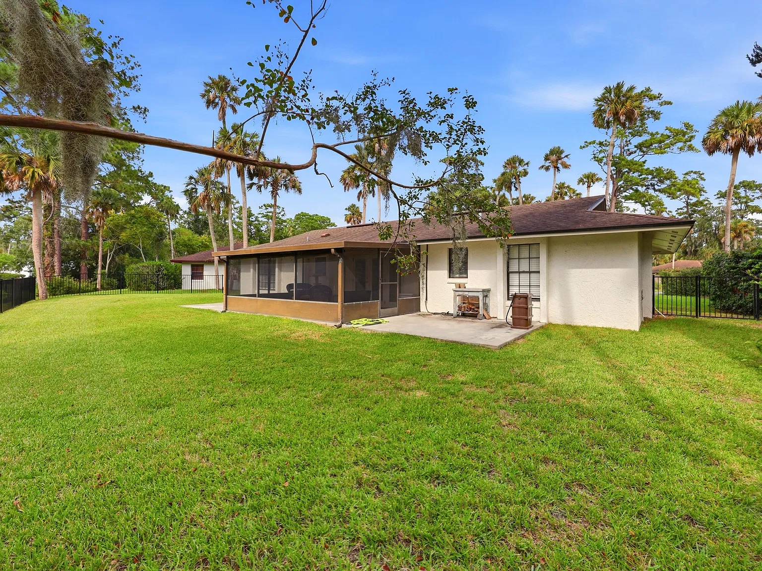 2 bed, 1200 sqft, $3,550 — Photo 3