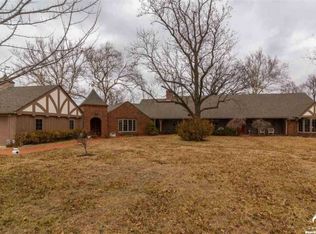 1100 SW 29th St, Topeka, KS 66611