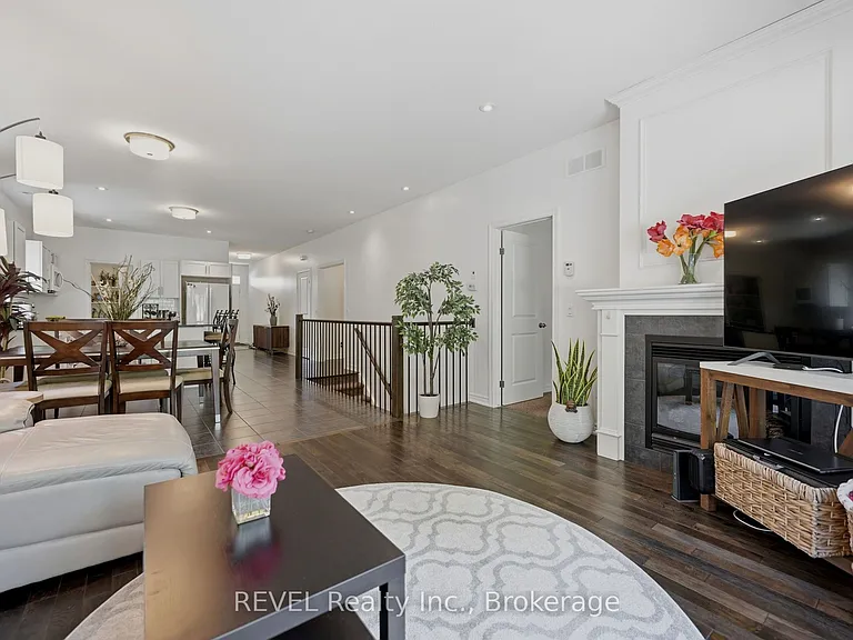 39 Pierpoint Dr — Photo 14