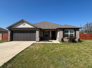 101 Coy Ln, Beebe, AR 72012