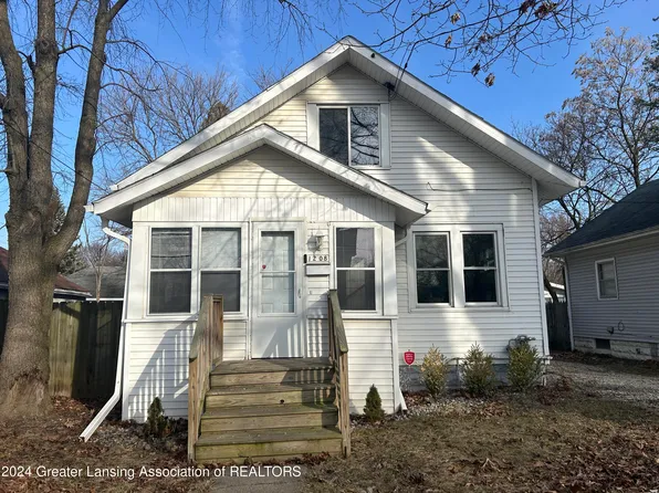 1208 Comfort St, Lansing, MI 48915
