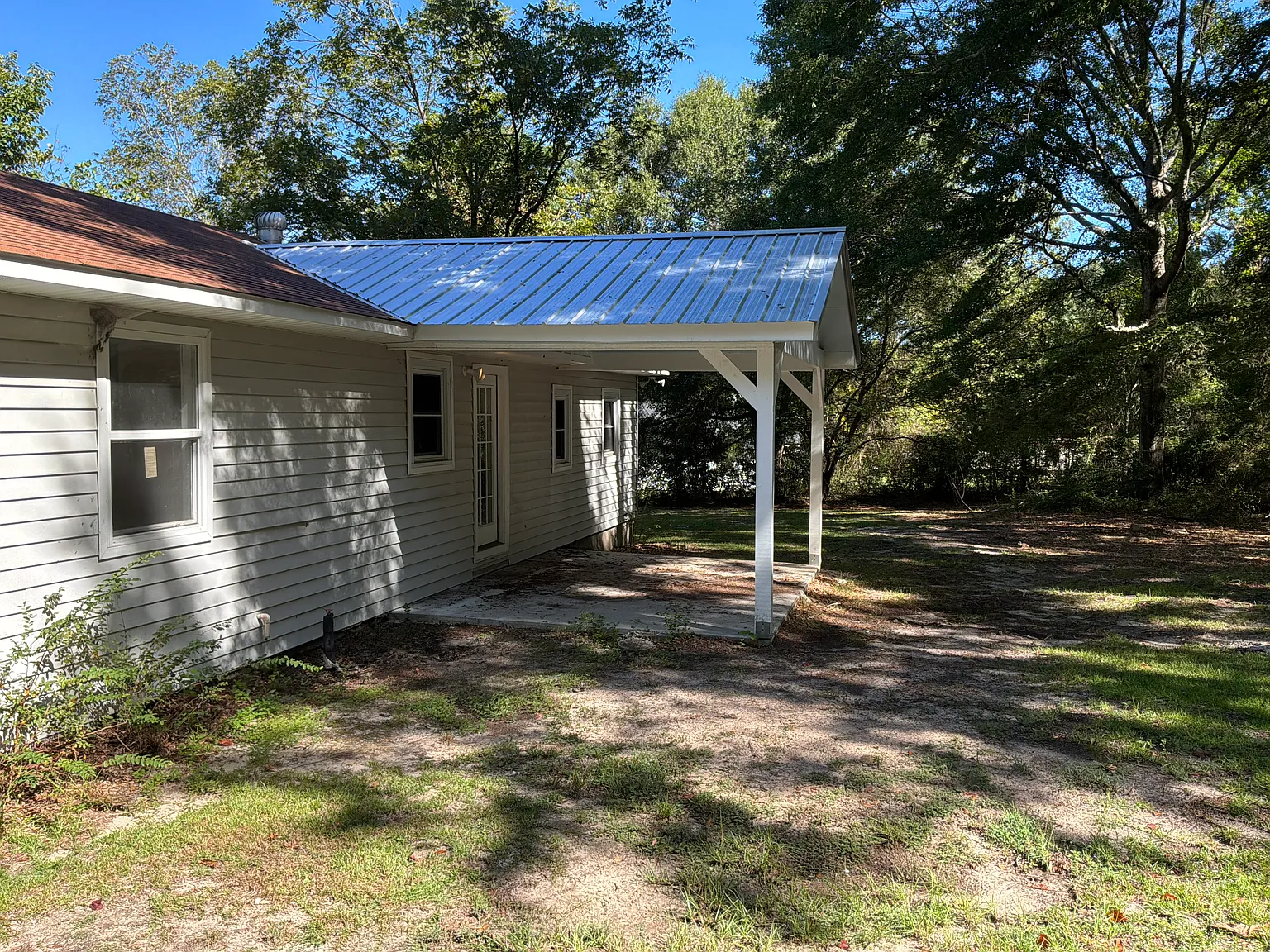 3 bed, 980 sqft, $1,550 — Photo 2