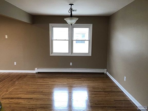 3rd image of 65 Saint Joseph Blvd Floor 2