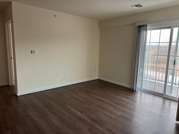 24 Clayton Blvd #556846720