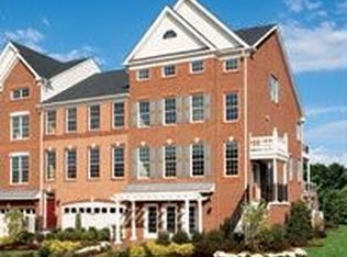 25665 America Sq, South Riding, VA 20152