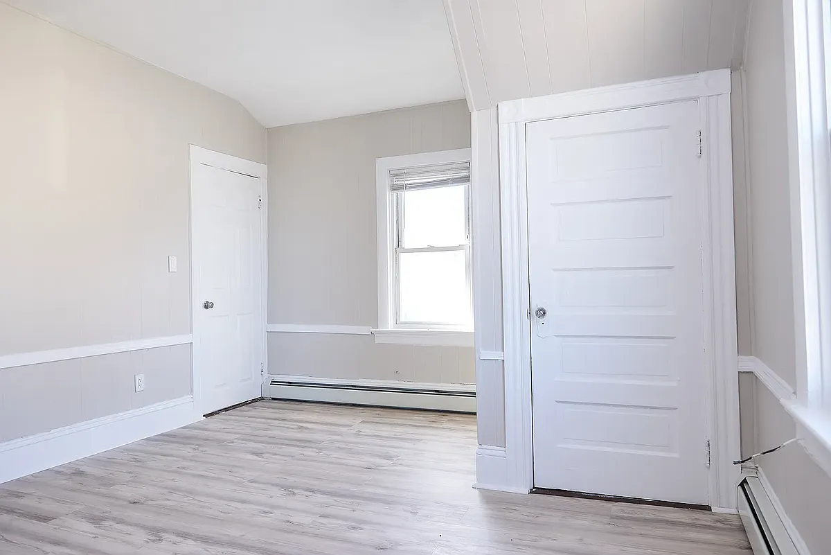 Building Photo - 176 Terrace Ave #3