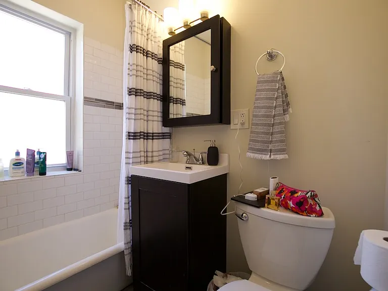 2129 N Dayton St #403 — Photo 19