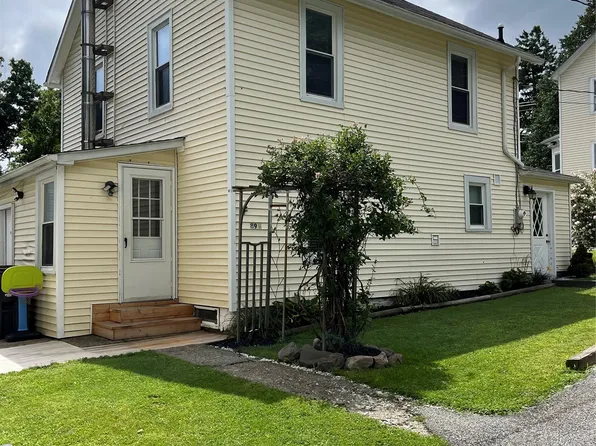 89 N Montgomery St, Walden, NY 12586