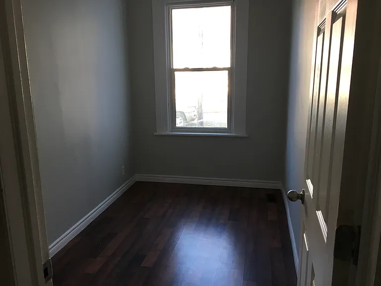 15 Peel St #2 — Photo 11