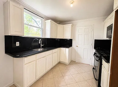 1404 Winans Ave #1 Photo 1