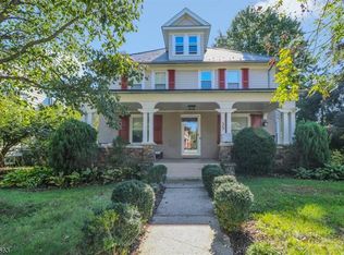 35 Maple Ave, Flemington, NJ 08822