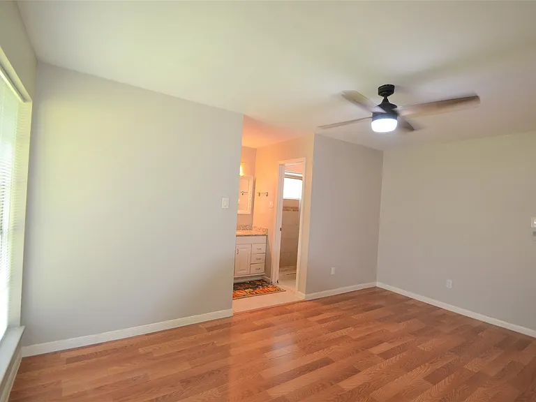 12711 Westleigh Dr — Photo 29