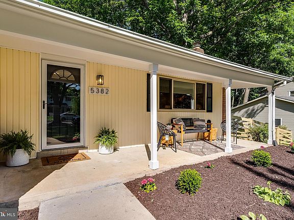 2nd image of 5382 Gainsborough Dr