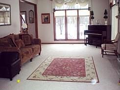 4th image of 1403 Woodbridge Ln