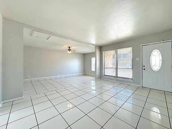 3rd image of 5544 Pembroke Ln