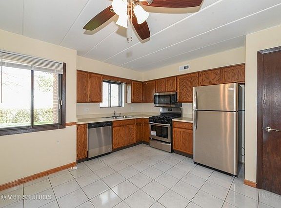 3rd image of 8206 Piers Dr APT 1202
