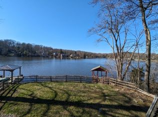 133 Cupsaw Dr, Ringwood, NJ 07456