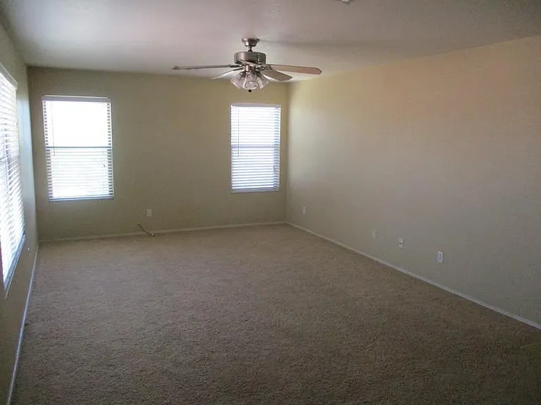 642 S Concord St — Photo 18