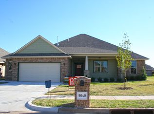 9040 NW 82nd St, Yukon, OK 73099