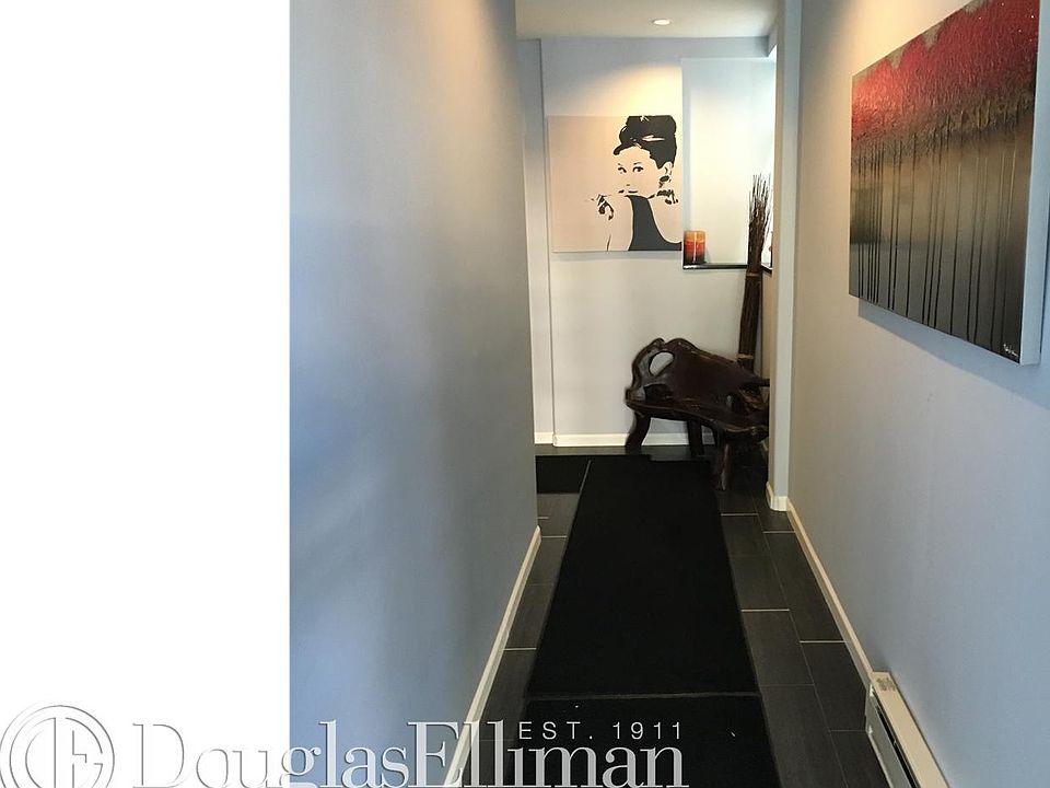 1st image of 2170 31st St #1R