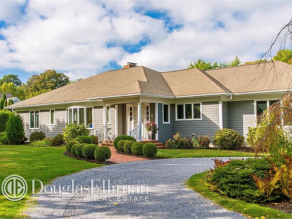 4th image of 14 Borden Ln
